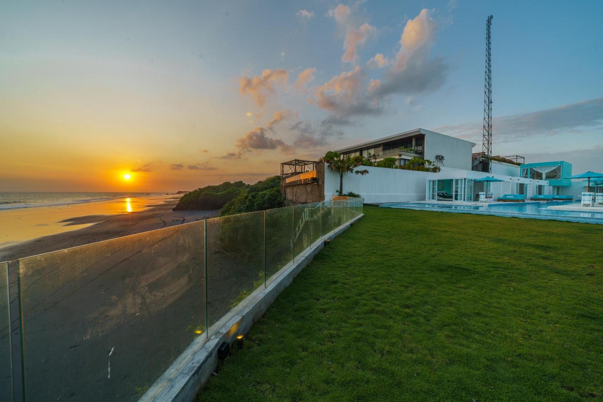 Abian Kapas Beach House Selemadeg Buitenkant foto